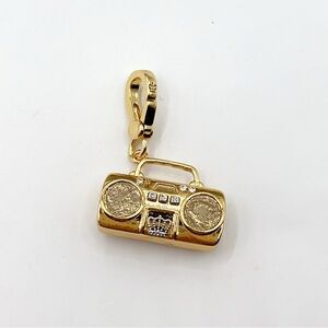 Juicy Couture radio charm